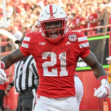 Instead of Gophers, Minnesotan Emmett Johnson starring at Nebraska