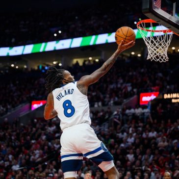 Timberwolves coach Chris Finch explains decisions to start Donte DiVincenzo, play Bones Hyland