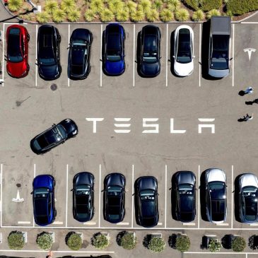 Parents of two college students killed in a Tesla allege design flaw trapped them in the burning car
