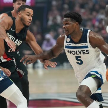 Anthony Edwards leaves Sunday’s game with hamstring tightness