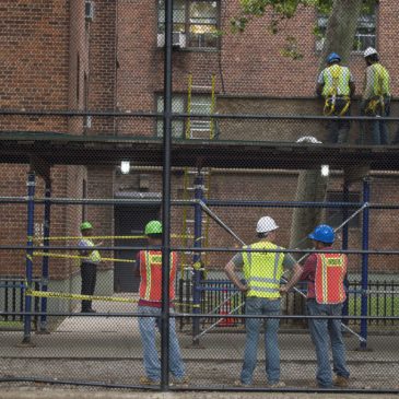PODCAST: ¿Cómo afectan la caída del empleo y los salarios a los trabajadores inmigrantes mexicanos en EE. UU.?