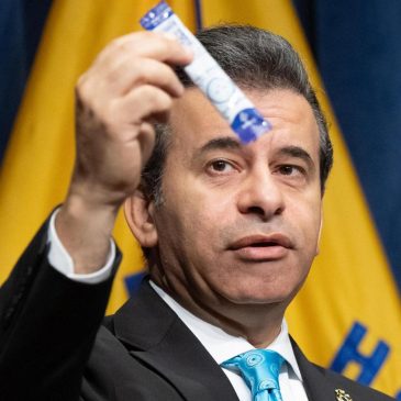 FDA’s plan to boost biosimilar drugs could stall at the patent office