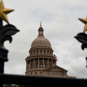 Federal judges block Texas from using its new US House map in the 2026 midterms