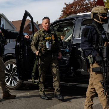 Federal Border Patrol chief Gregory Bovino and agents said to be leaving Chicago, sources say