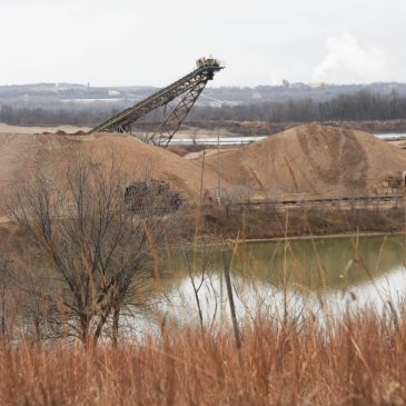 Cottage Grove City Council OKs environmental statement for proposed mine in Mississippi River bed