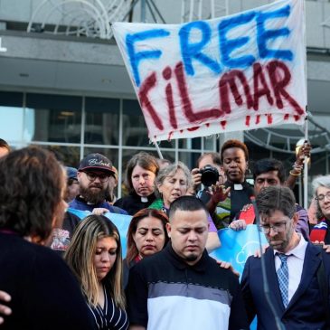 Judge to rule on whether to release Kilmar Abrego Garcia from immigration custody