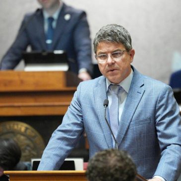 Trump doubles down on redistricting in Indiana even as lawmakers rebuke special session