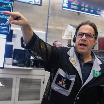 The US stock market slips as Nvidia and AI superstars keep swinging