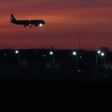 FAA says flight cuts will stay at 6% because more air traffic controllers are coming to work