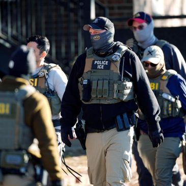 Federal judge says immigration officers in Colorado can only arrest those at risk of fleeing