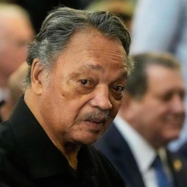 Chicago civil rights leader Jesse Jackson hospitalized for rare neurological disorder