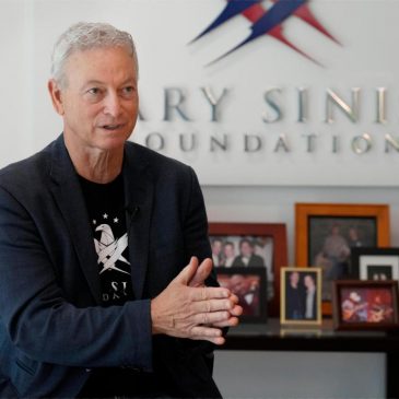 How Gary Sinise is helping the nonprofit CreatiVets build ‘a place to go when the PTSD hits’
