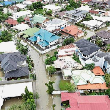 Typhoon Kalmaegi leaves 26 dead in Philippines, people trapped on roofs and cars submerged