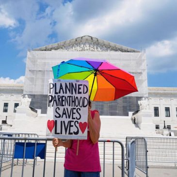 Judge to hear arguments on law cutting Planned Parenthood Medicaid funds