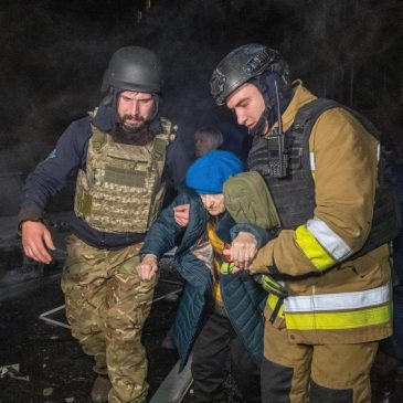 Russian attack kills 25 in Ukraine’s Ternopil as Zelenskyy meets Erdogan in Turkey