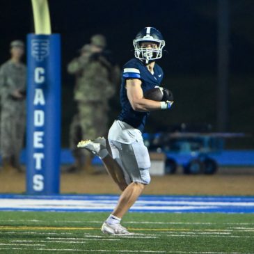 High school football: ‘Big play Todd’ Rogalski is St. Thomas Academy’s rare three-way star