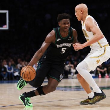 Timberwolves survive late to snap three-game losing streak