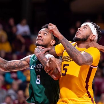 Gophers avoid scary upset in 66-54 win over Chicago State