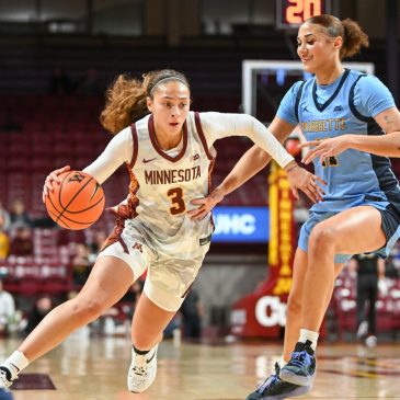 Women’s basketball: Gophers overpower Marquette to improve to 3-0
