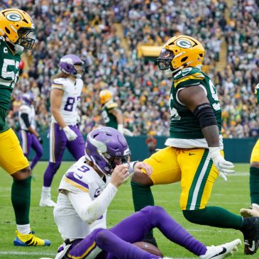 PFF grades from the Vikings’ loss to the Packers: J.J. McCarthy struggles once again