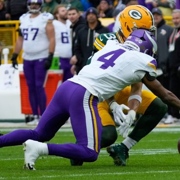 Vikings dominated by Packers after costly special teams blunder