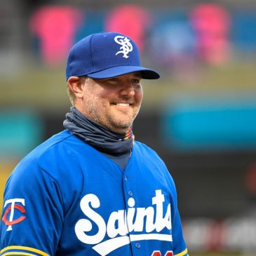 Twins finalize coaching staff, adding some familiar faces