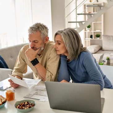 Should couples have a separate or joint bank account?