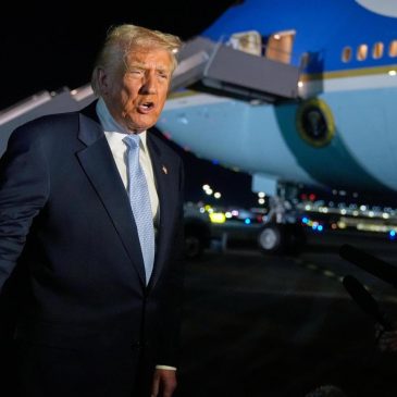 Trump’s comments about Fuentes and Carlson could prolong a Republican rift over antisemitism