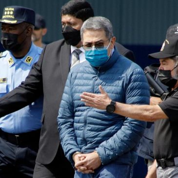 Trump says he plans to pardon former Honduran President Hernandez for 2024 drug trafficking sentence