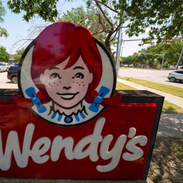 Wendy’s to close hundreds of US stores in bid to halt falling profit
