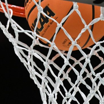 Gophers can’t keep up with Missouri in a 83-60 loss