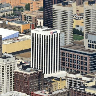 St. Paul: Downtown Development Corp. buys Capital City Plaza parking ramp