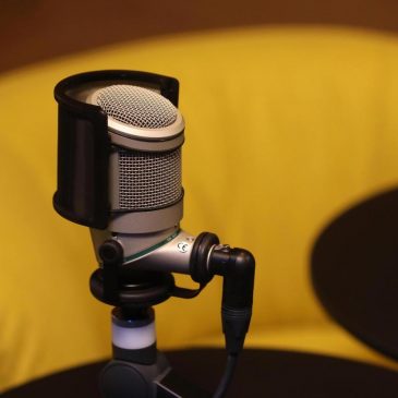 Podcast industry under siege as AI bots flood airways with thousands of programs