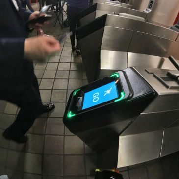 Opinion: As MTA Moves From MetroCard to OMNY, Accessibility Must Come First