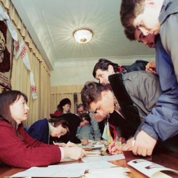 Today in History: December 1, Ukraine votes for independence