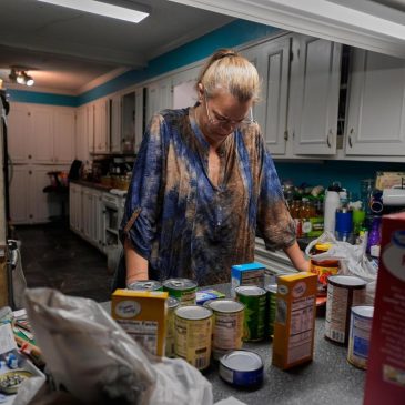 Shoppers say ’tis the season for inflation, an AP-NORC poll finds