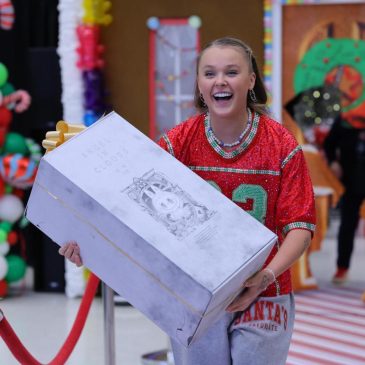 One Tech Tip: Up your Christmas shopping game with AI tools