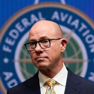 Senator says FAA administrator failed to sell multimillion-dollar airline stake as promised