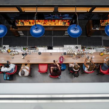 The best U.S. airports for drinking alcohol, ranked