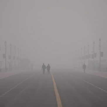 Toxic smog blankets New Delhi, disrupting travel and plunging air quality to hazardous levels
