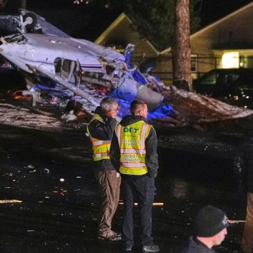 FAA investigating after small plane crashes into New Hampshire condominiums