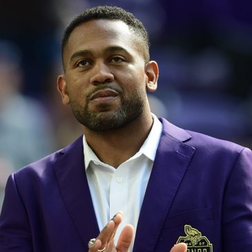 Vikings defensive tackle Kevin Williams is a Hall of Fame finalist