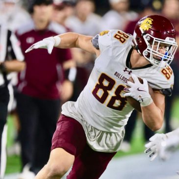 Gophers next? Minnesota Duluth TE Luke Dehnicke making jump to DI