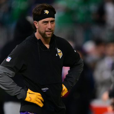 Vikings waive Adam Thielen as homecoming comes to sour end