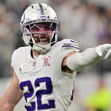 Vikings safety Harrison Smith named  NFC Defensive Player of the Week