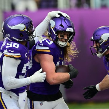 ‘He’s a unicorn’: Andrew Van Ginkel did it again for the Vikings
