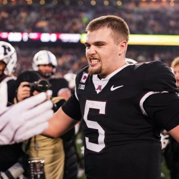 Rate Bowl: Breakdown of Drake Lindsey’s best throws in 2025