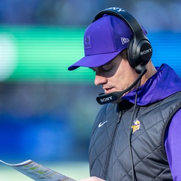 What do the numbers say about the Vikings recent offensive struggles?