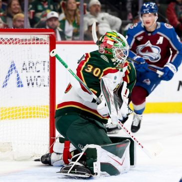 Avalanche bring a mostly silent night to St. Paul