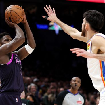 Late Edwards triple lifts Wolves past Thunder